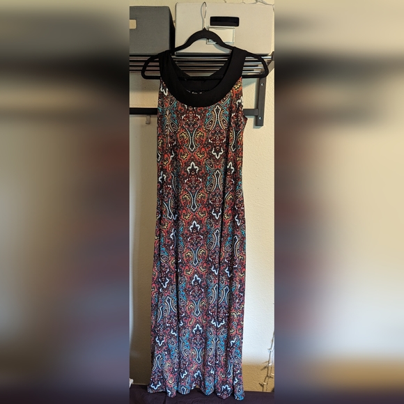 Dress - Picture 2 of 5